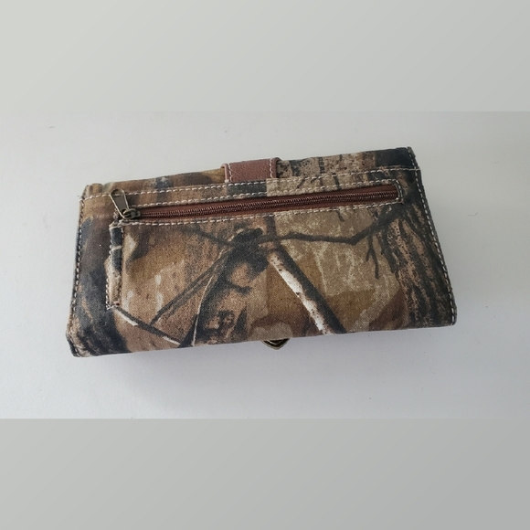 Brown Camoflage Wallet - Picture 2 of 4